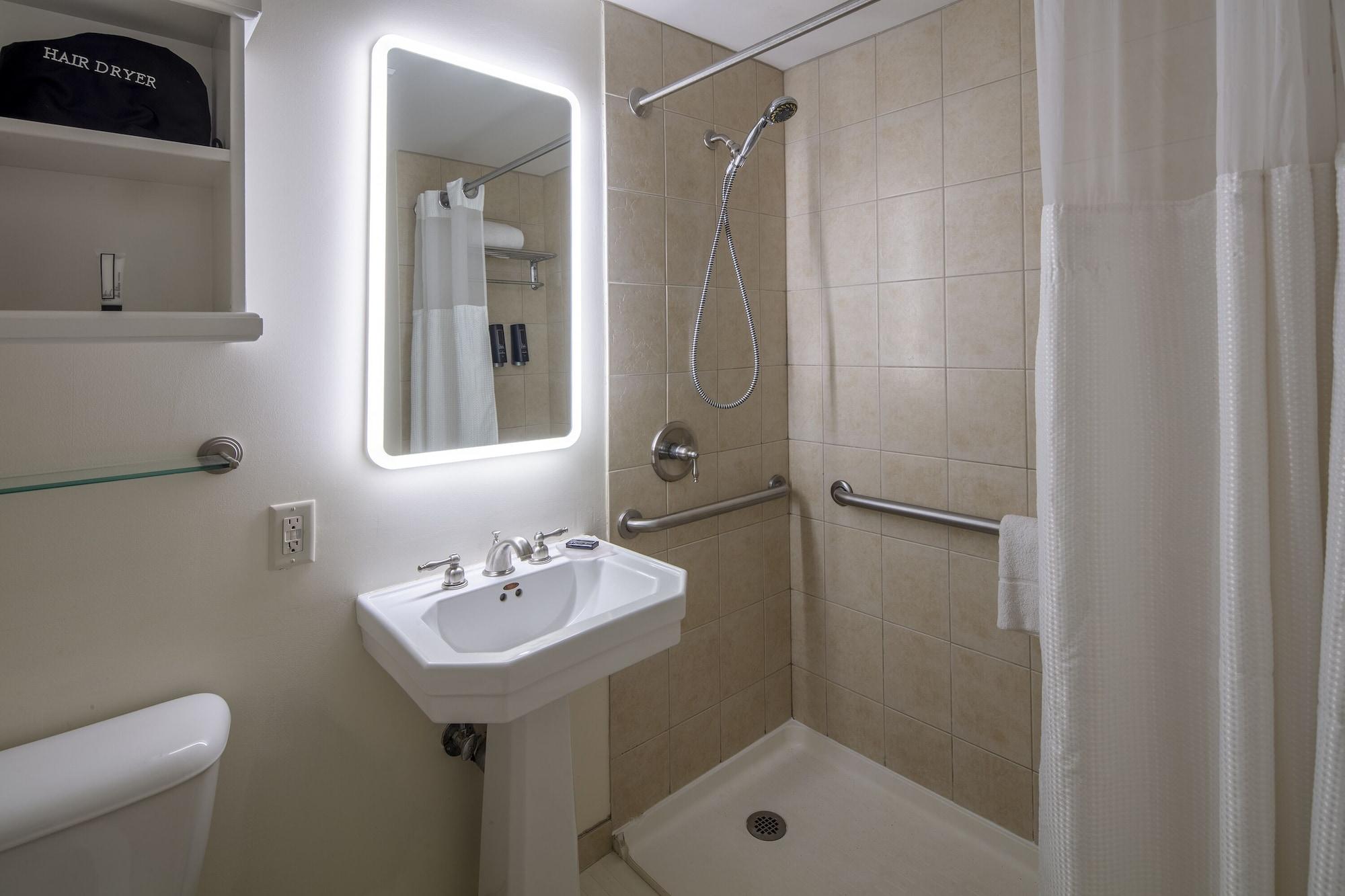 Collegian Hotel & Suites, Trademark Collection By Wyndham Syracuse Bagian luar foto